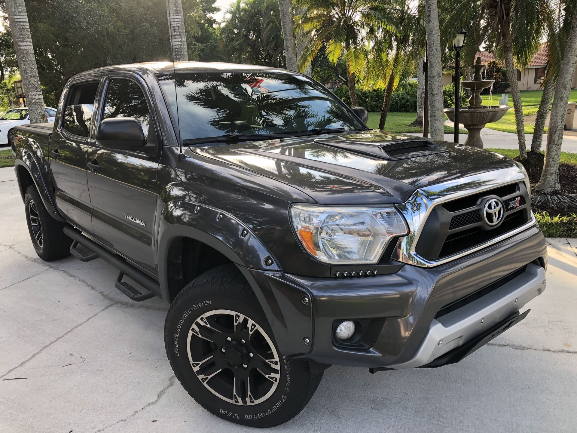 2015 Toyota Tacoma XSP-X, 2WD, 40k miles