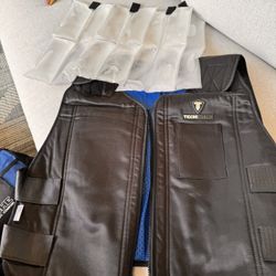 Cooling  Vest BRAND NEW Size M/L 