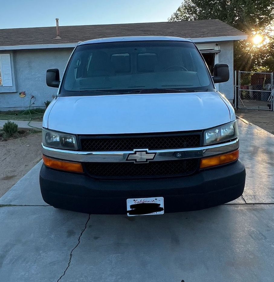2010 Chevy Express 1500 V6. 154,000 Miles