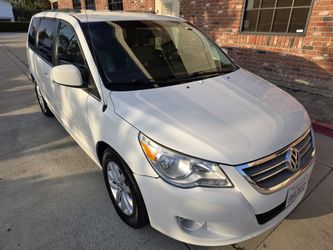 2012 Volkswagen Routan