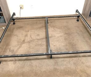 ADJUSTABLE METAL BED FRAME