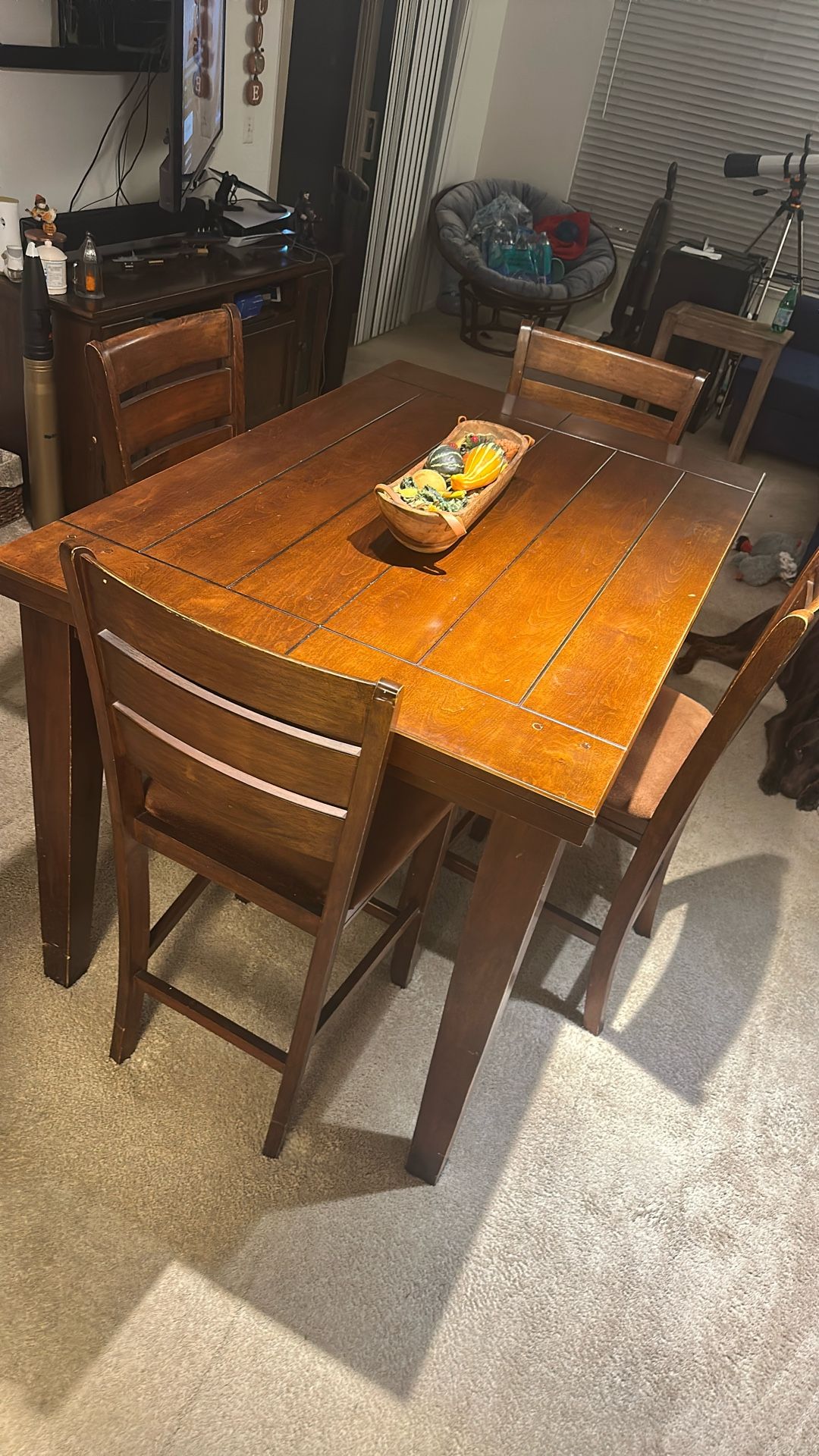 Dining table with 4 chairs included