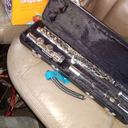 Armstrong 102 Flute