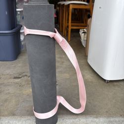 ALO - Yoga Mat + Strap (Powder Pink)