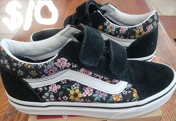 VANS Size 1 FREE! FREE with Purchase