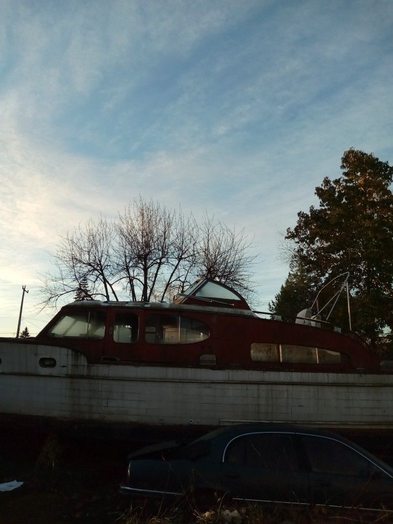 Chris Craft Boat