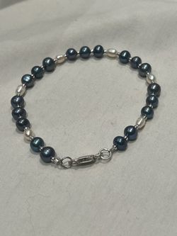 Fresh water pearl sterling silver bracelet