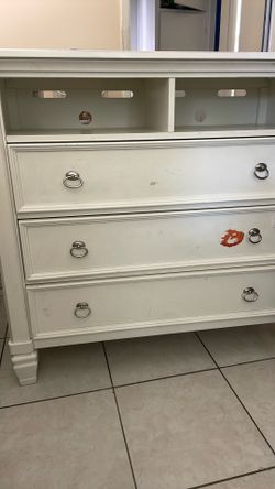Oversized Media stand with drawers
