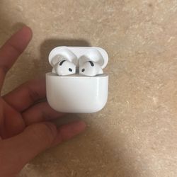 airpods 4 brand neww