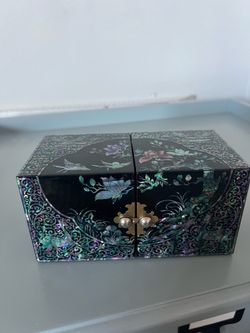 Korean mother of pearl jewelry box