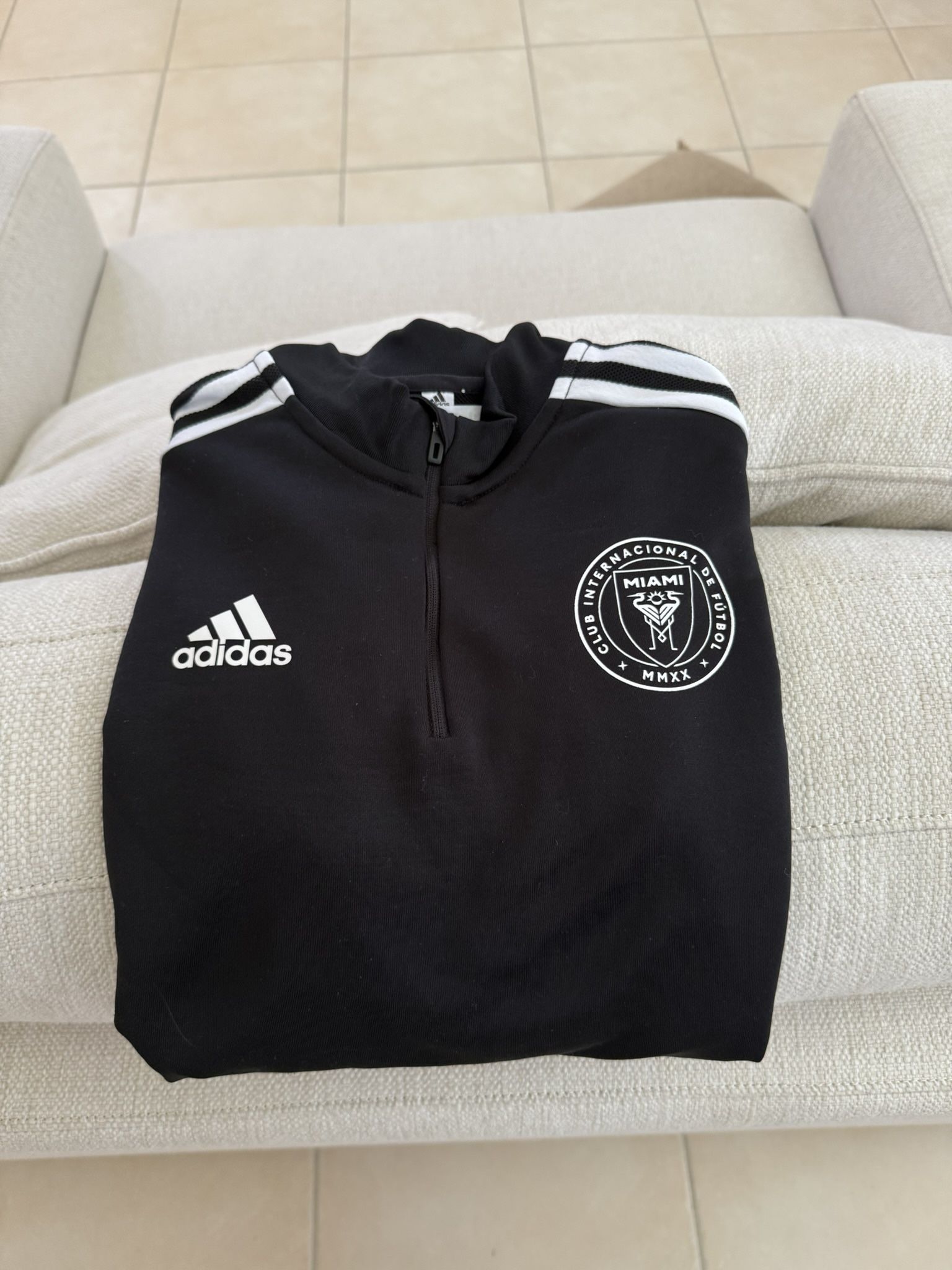 ADIDAS AEROREADY  Inter Miami 3/4 zip up sweater  Size Adult SMALL