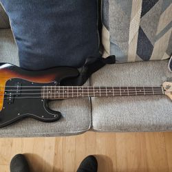Squier Precision Bass Kit - 4 Uses