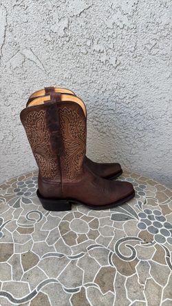 COWBOY BOOTS ARIITA SIZE 9 MENS