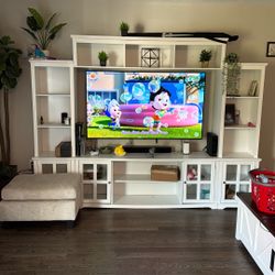 Entertainment Set