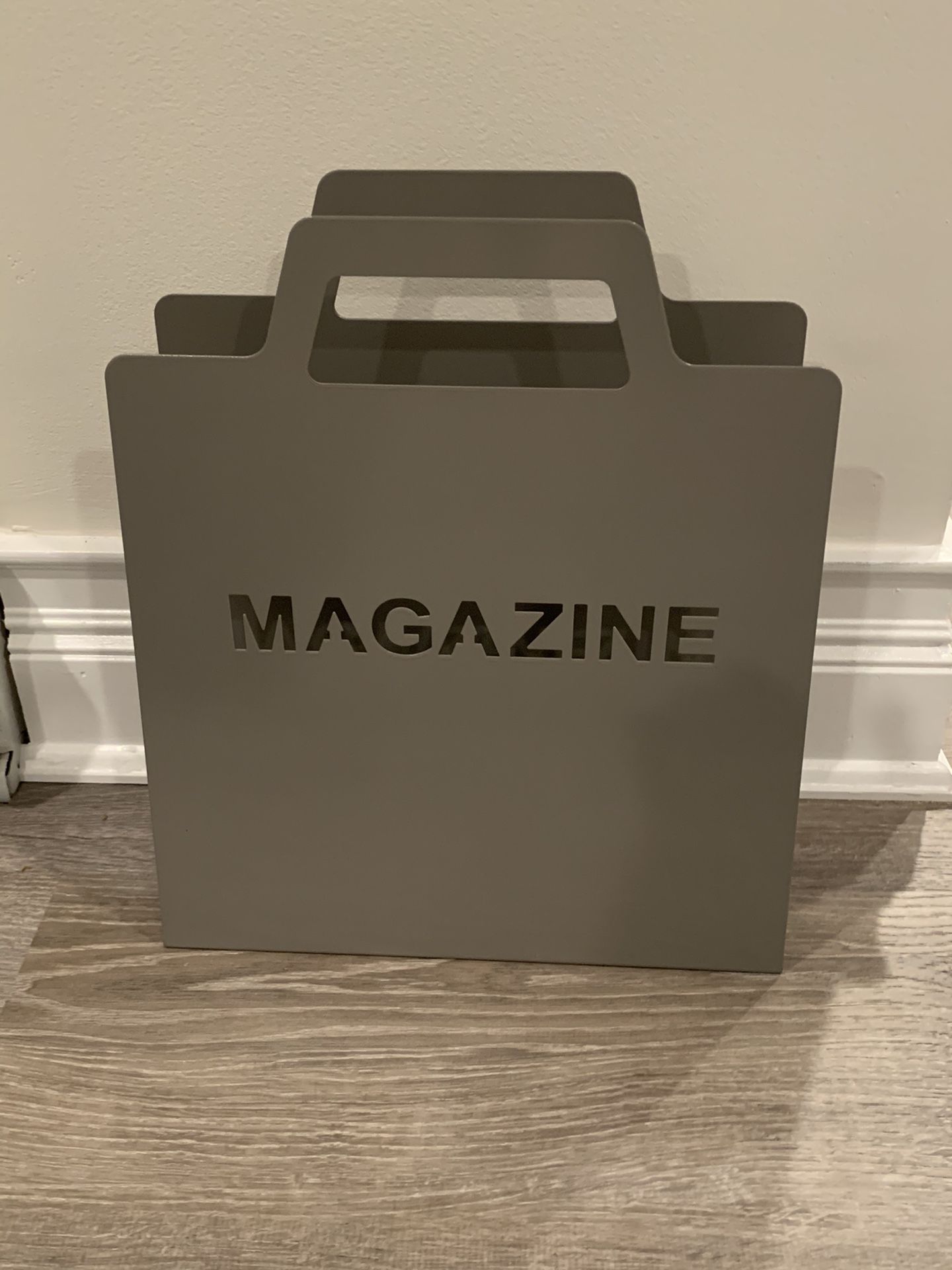 Magazine Holder (grey)