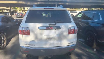 GMC Acadia 2012 white