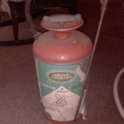 Vintage Sears And Roebuck Metal 3 Gallon Pump Sprayer Awesome Condition 10$