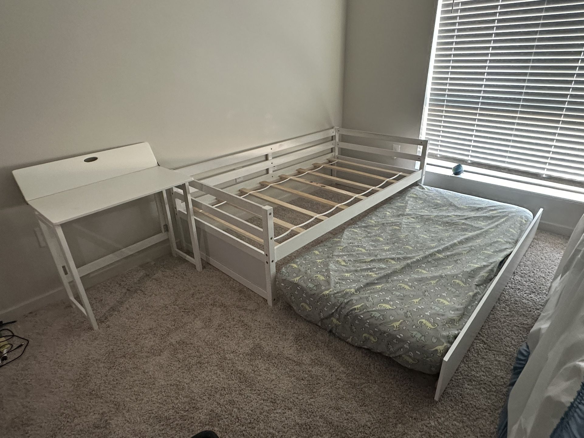 Twin Bed With Trundle