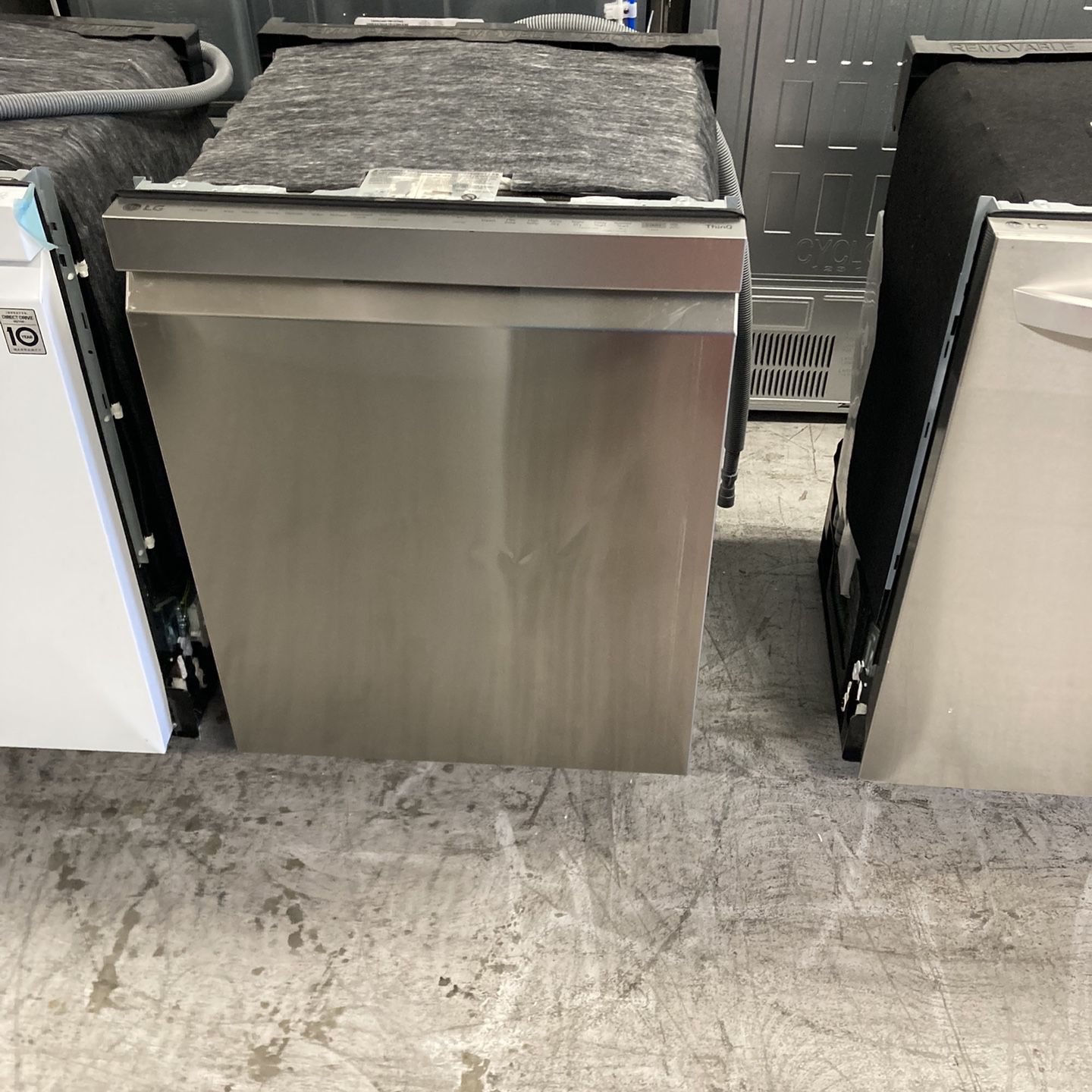 LG Smart Front Control Dishwasher 