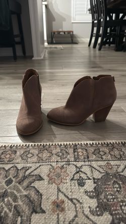 Shoes - Boots Size 8.5