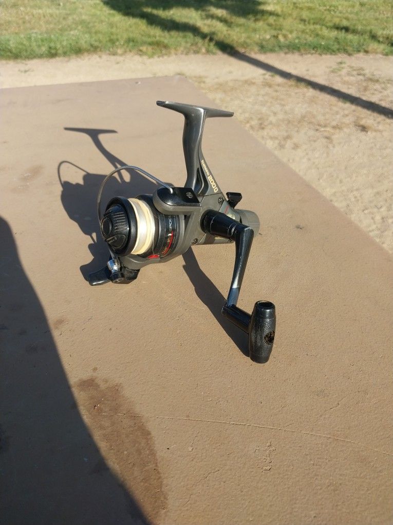 Shimano Fishing Reel Size 2000