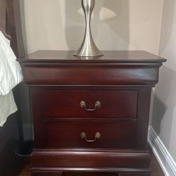 Wooden Nightstand / Dreser Set