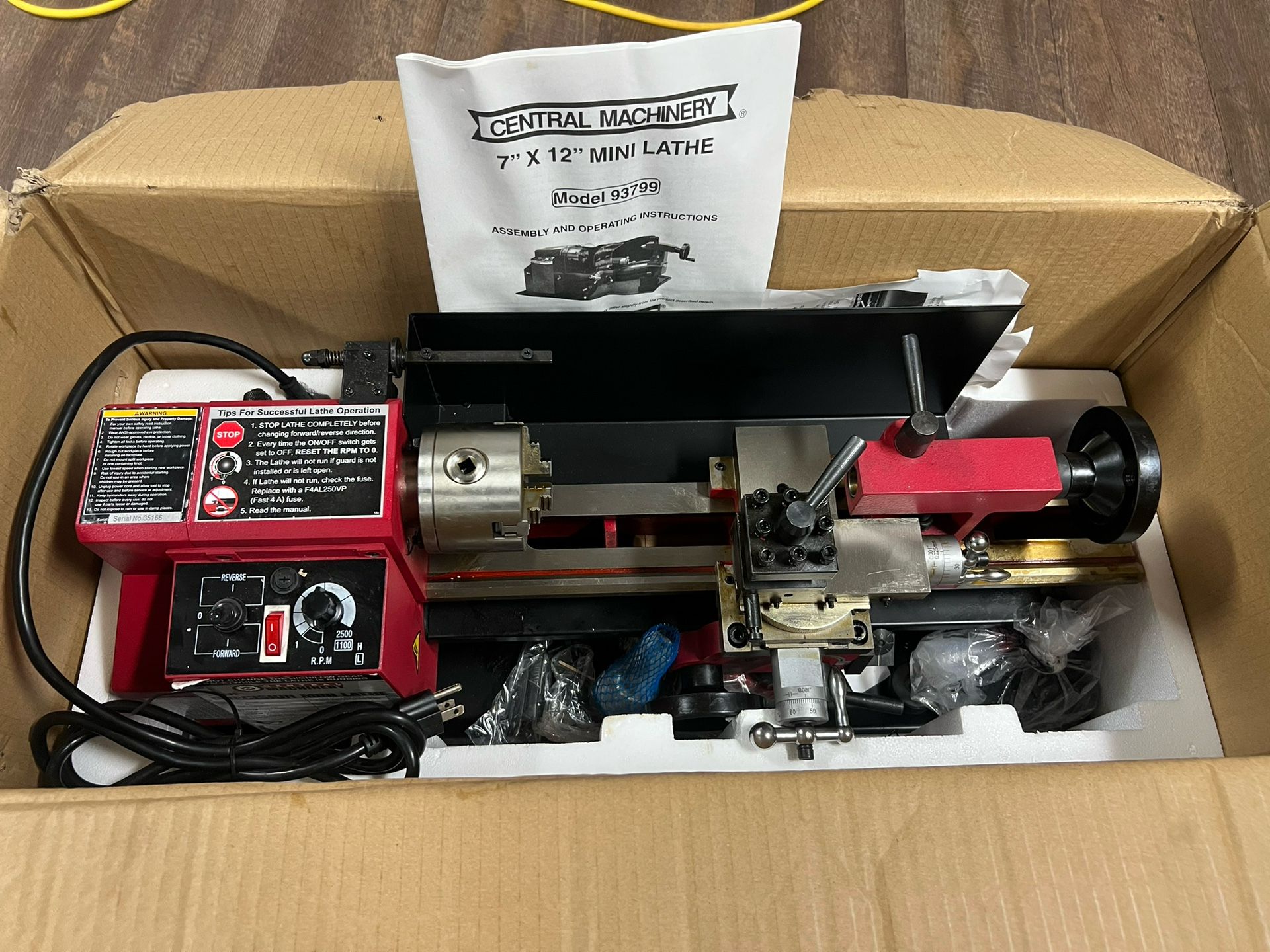 Central Machinery 7 x 12 Mini Lathe