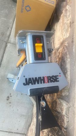 Jaw horses