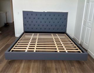 Queen bed frame / cama queen de leather grey