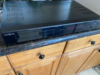 Insignia DVD blue ray player