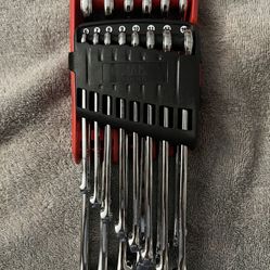 Mac tools 14-PC. Wrench Set - 6-PT. Metric And Good Price $230 