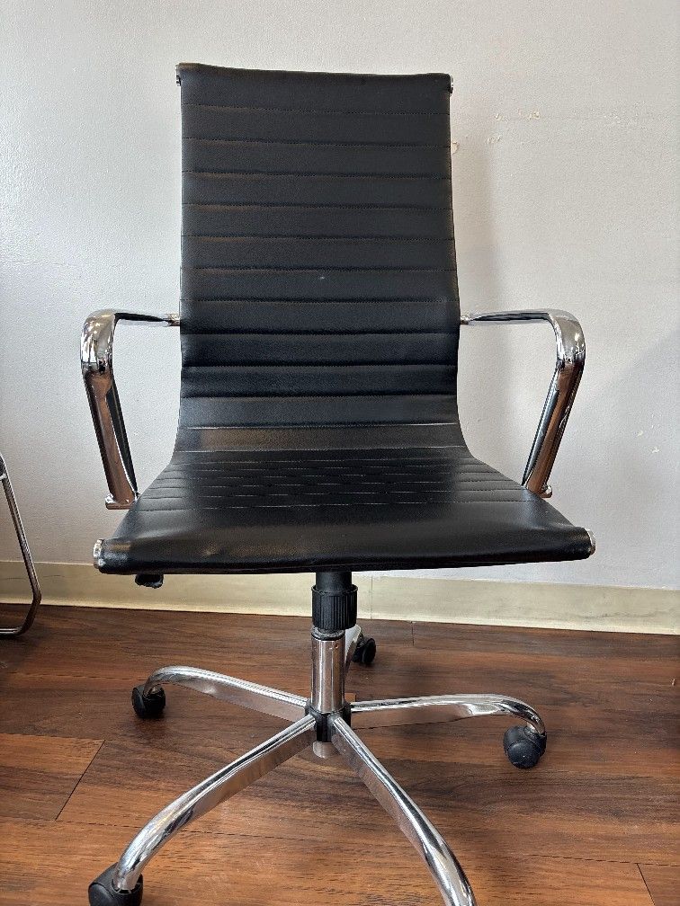 Nail Station Chair/Office Chair