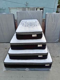 Never used mattress and boxspring Full size available ( somier y colchón full )