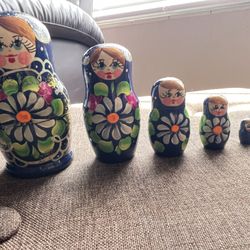 Matryoshka Nesting Dolls Vintage 5 Piece Wooden Hand Painted Russia