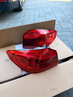 Stock BMW 5 Series G30 Taillights
