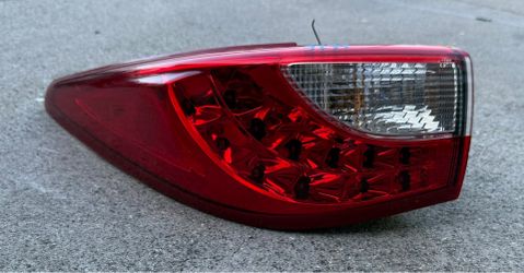 2013 Infiniti JX35 Driver Side Rear Taillight (LH)