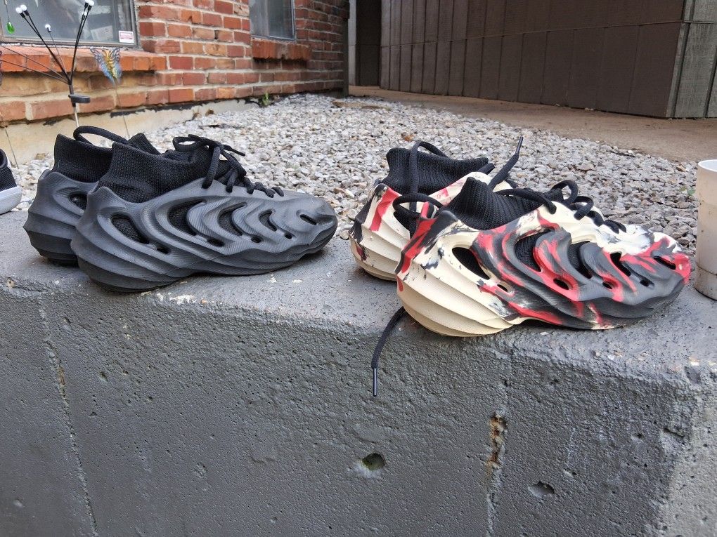 Adidas Yeezy Foam Shoes Size 2