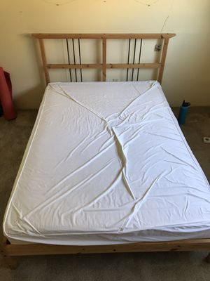 Photo Ikea Dalselv Full Size Bed Frame with Mattress