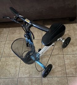 Knee Scooter with Basket and Hand Brakes