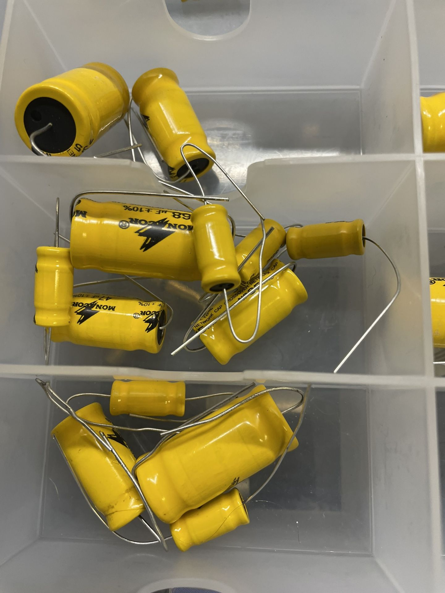 Electrolytic Capacitors 20 pc mixed by Monacor Germany