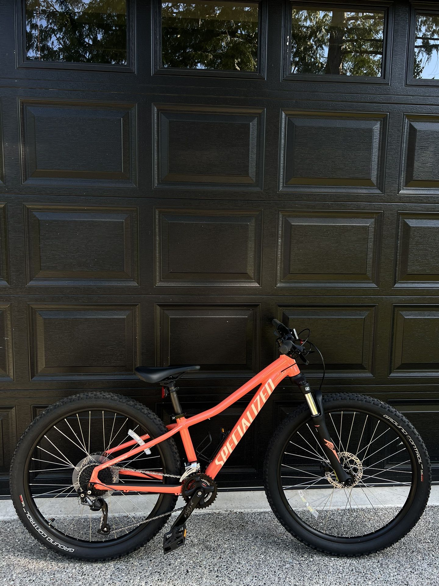 Specialized Rockhopper Mountain Bike 26”