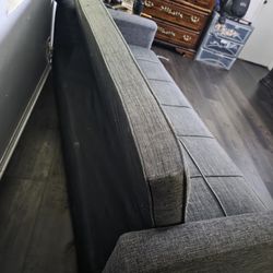 Pull Out Coach Like New 