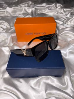 Sunglasses ✨
