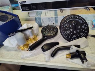 Wellfor Bathtub And Shower Faucet Set With hand sprayer amd valve in matte black