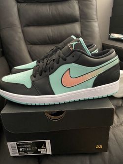 Jordan 1 Low Tropical Twist Mens Size 10.5