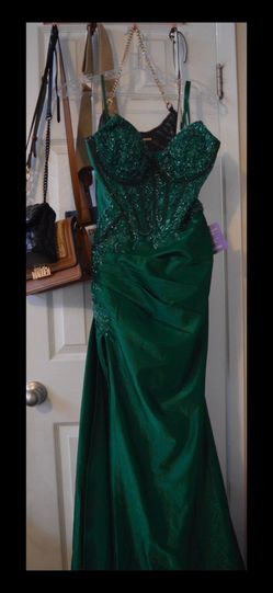 Green prom dress- size 6 small