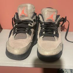 Jordan 4s
