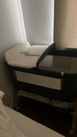 Baby Bassinet / Rocker