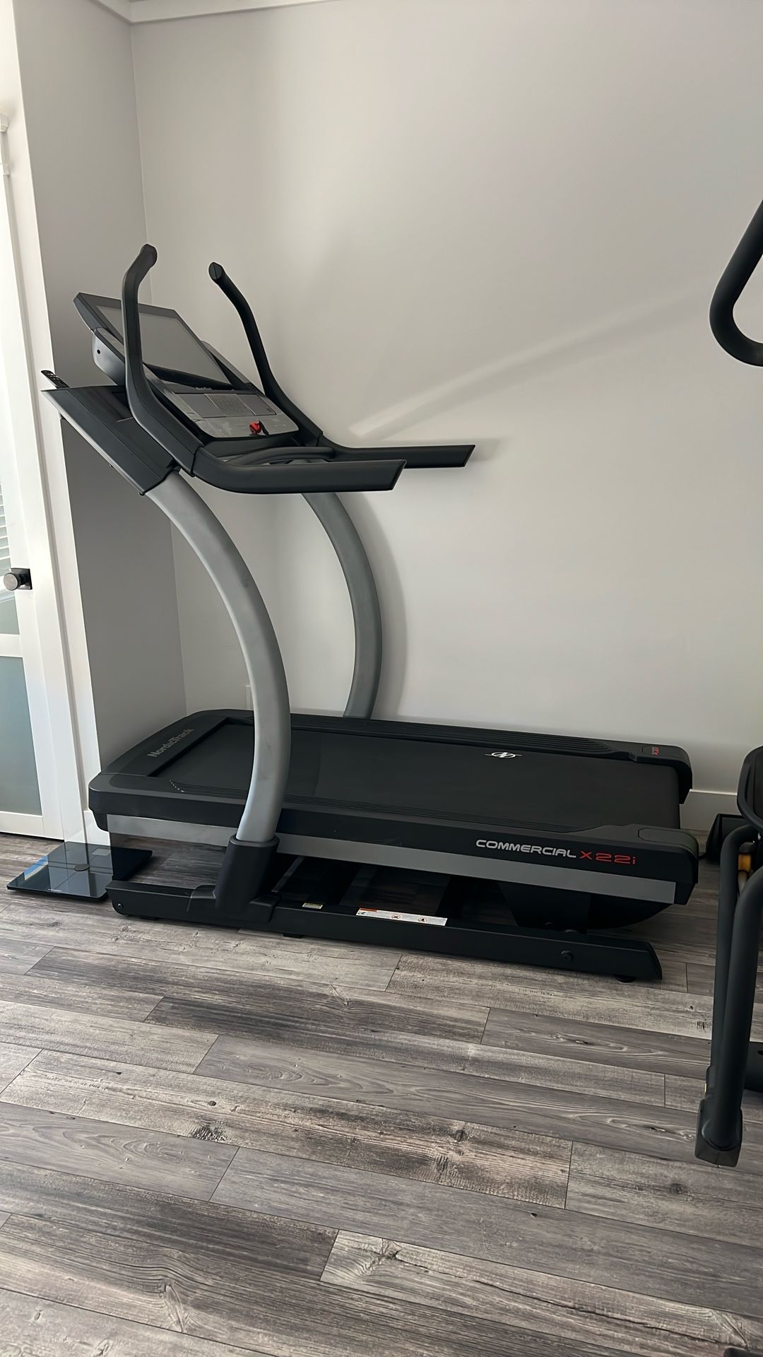 Nordictrack Commercial X 22i Incline Treadmill