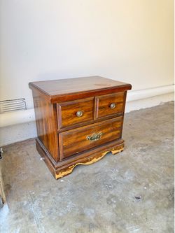 SOLID WOOD! Vintage 2-Drawer Nightstand / Chest (Perfect DIY Project) - $20